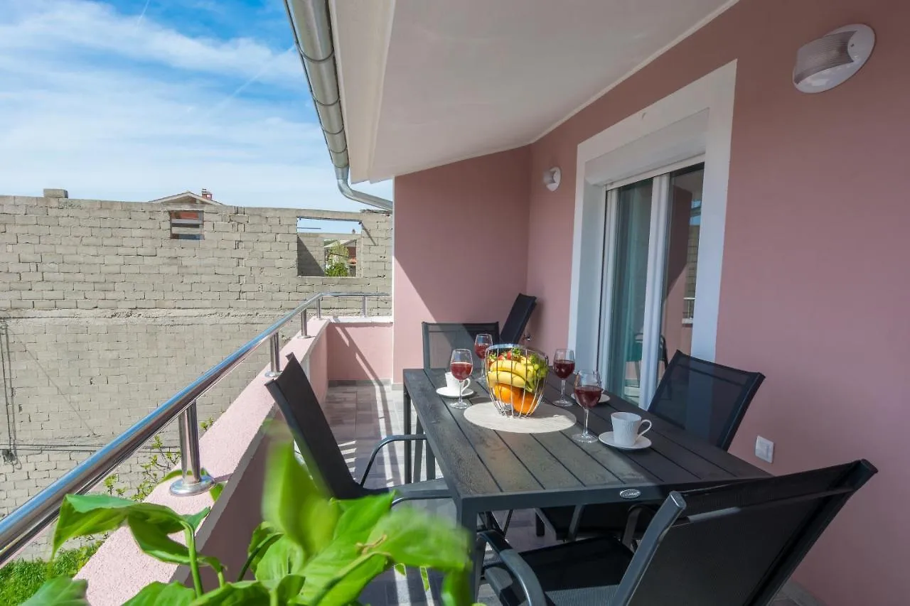 Apartments Stars Zadar Bed & Breakfast